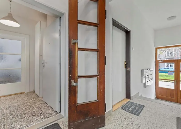 Cosy 10 Min Center Apartment Bratislava