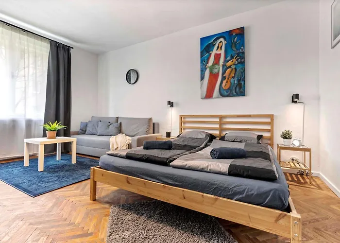 Cosy 10 Min Center Apartment Bratislava