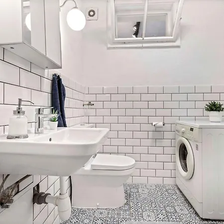 Cosy 10 Min Center Apartament Bratislava